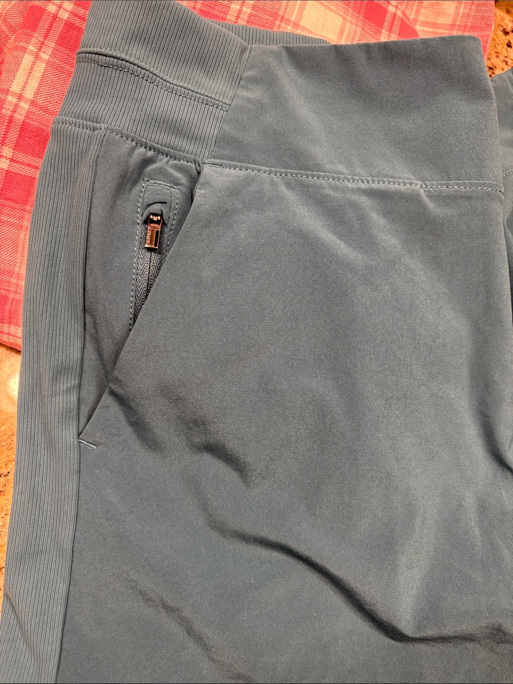 Athleta Brooklyn Short, 6, green teal - Picture 10 of 12